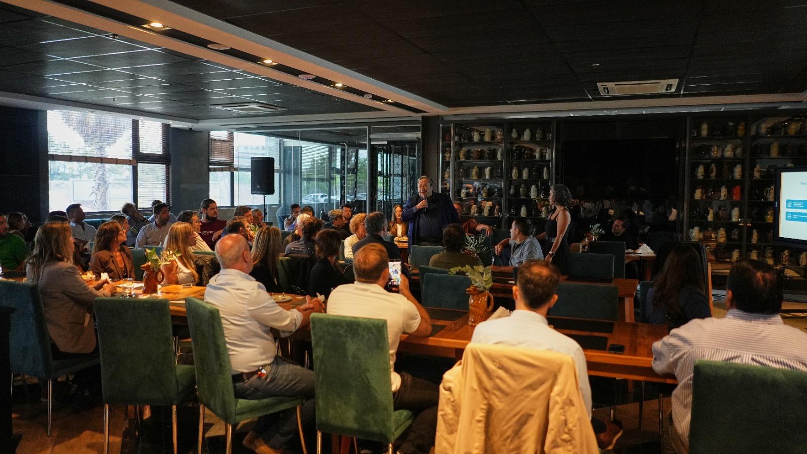 Más de 60 empresarios participaron en Funes de una jornada sobre empleo formal y financiamiento PyME